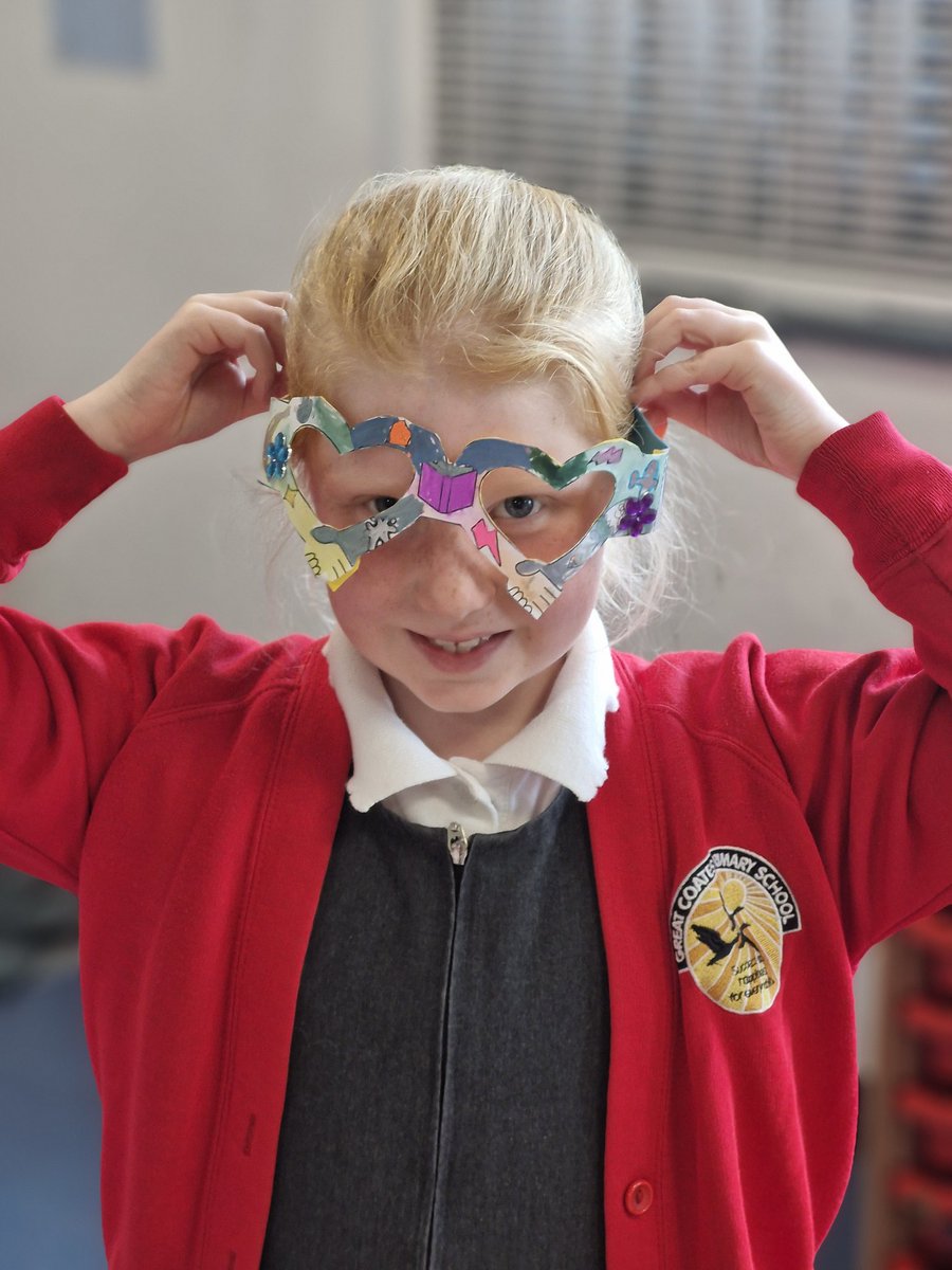 Year3L's tweet photo. Today, year 3 started the Empathy Festival by creating their own glasses. They also created their own reading manifesto after watching a live event! @PrimaryGreat #DelightandJoy https://t.co/IpliJ4hKqG