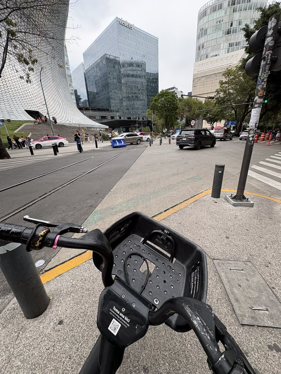 Alter_Capi's tweet photo. Mi primer viaje entre chapu a polanco en bici 🤭 https://t.co/0eFEHAT8on