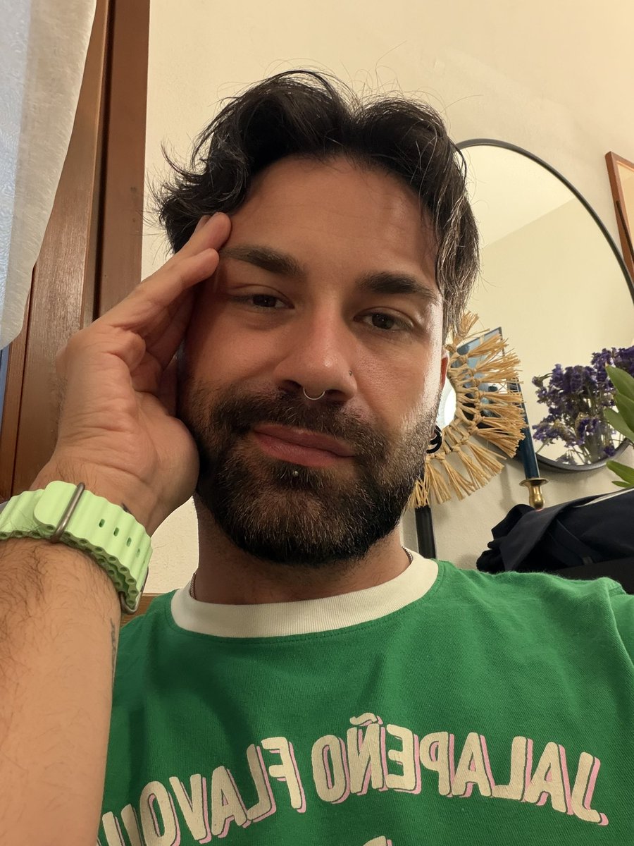 AlbiForme's tweet photo. In tempi di carestia ogni buco è galleria https://t.co/kpmAJiUbbX