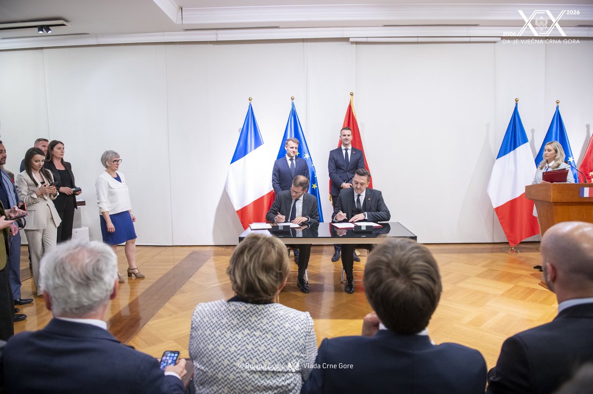 MiniFinME's tweet photo. Vuković: „Povjerenje Francuske u Crnu Goru potvrda je da reforme daju rezultate. Sporazum sa Francuskom agencijom za razvoj je investicija u kvalitetniju životnu sredinu, energetsku tranziciju i održivu evropsku budućnost naše države.“ https://t.co/59vle1SMFB
