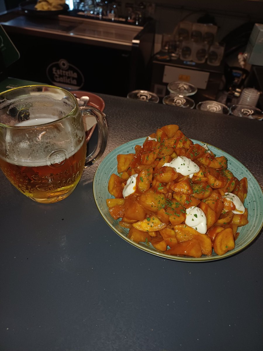 PatoRadiante's tweet photo. Mmmmmm bravas https://t.co/3gUeIjlv7f