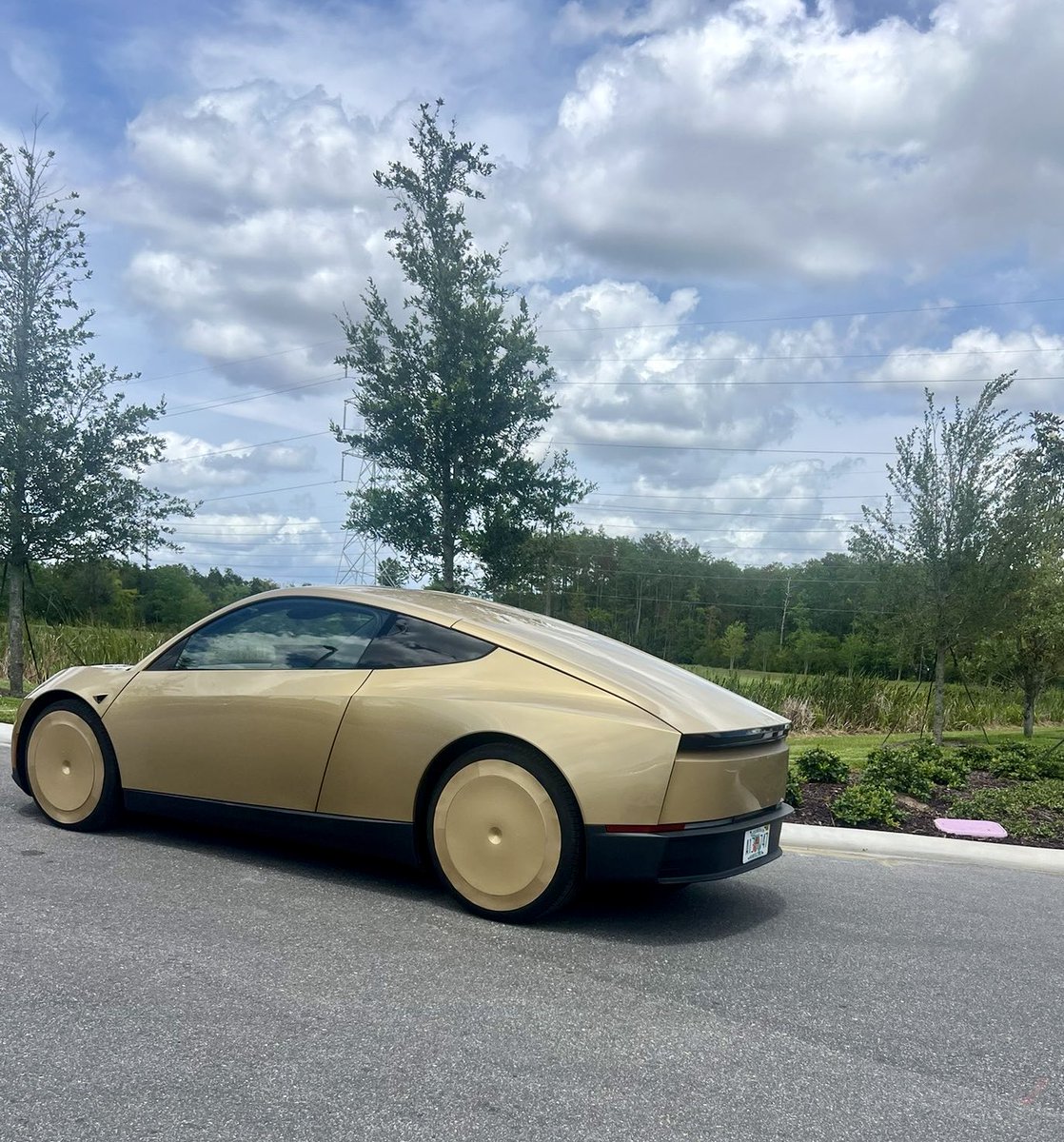 xPhoenix's tweet photo. Oh my my!! Orlando is getting an influx of Tesla Robotaxis @robotaxi - my friend captured photos of them in the wild!! https://t.co/YUtkQ6NUNn