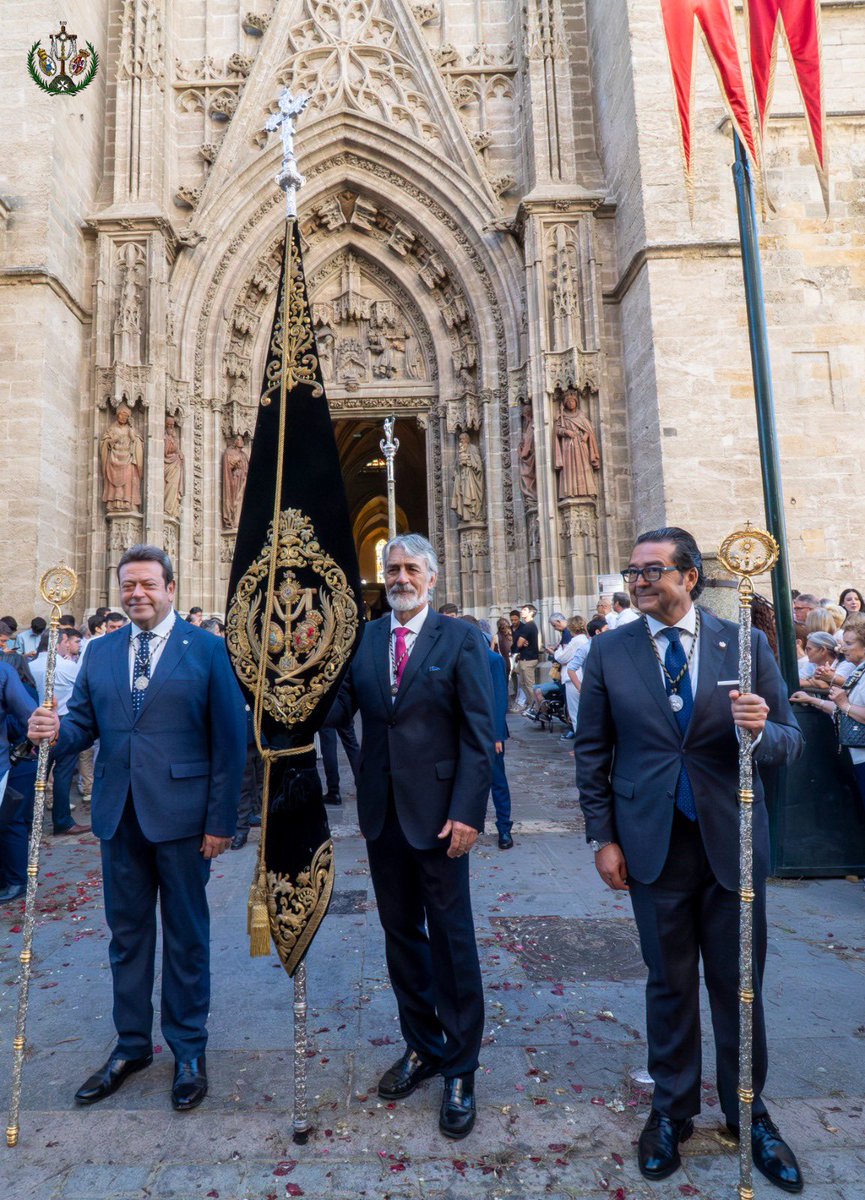 SoledadSLorenzo's tweet photo. HERMANDAD | En la mañana de hoy, Solemnidad del Corpus Christi, hemos acompañado al Santísimo Sacramento por las calles de la ciudad.

Un año más, la Hermandad ha hecho gala de su carácter sacramental en la Solemnidad del Cuerpo y la Sangre de Cristo.

📸 @JMSilvaFotograf https://t.co/sohAHlGOHG