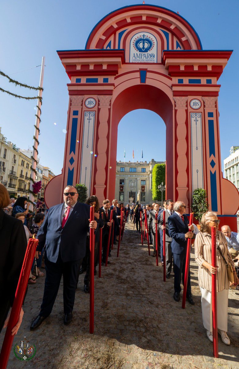 SoledadSLorenzo's tweet photo. HERMANDAD | En la mañana de hoy, Solemnidad del Corpus Christi, hemos acompañado al Santísimo Sacramento por las calles de la ciudad.

Un año más, la Hermandad ha hecho gala de su carácter sacramental en la Solemnidad del Cuerpo y la Sangre de Cristo.

📸 @JMSilvaFotograf https://t.co/sohAHlGOHG