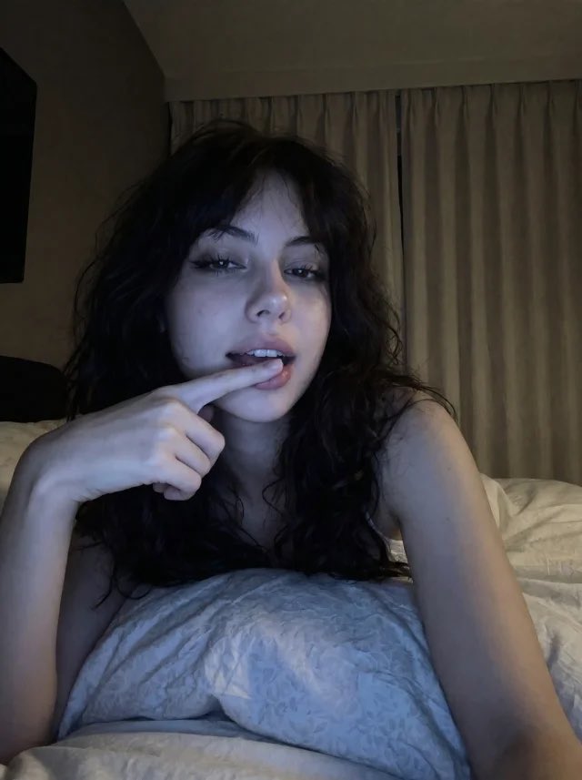 LexiLofttt's tweet photo. @_josephine0_ Both. https://t.co/bS7tTyuOQl