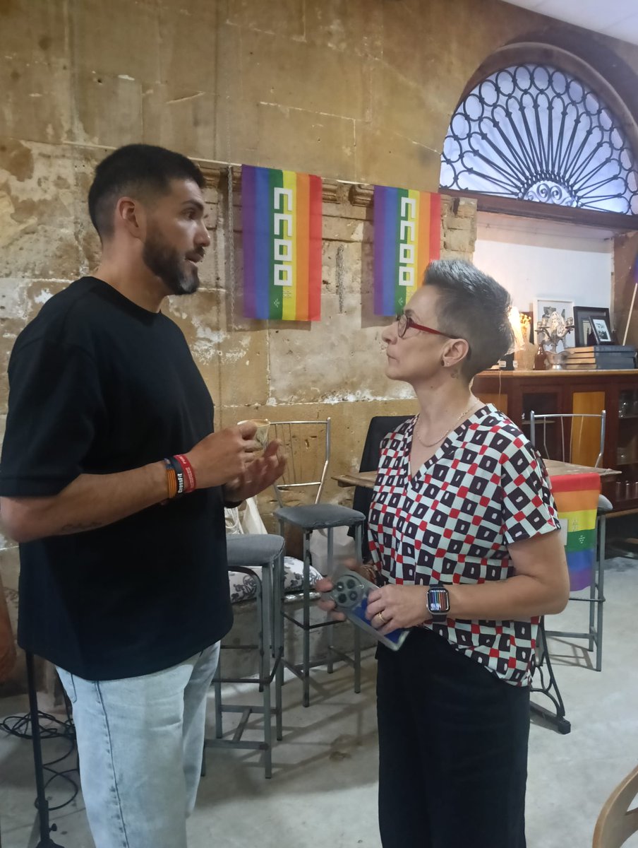 CCOORM's tweet photo. Esta tarde @GuevaraRMCCOO , secretaria de Mujeres, Igualdad y LGTBIQ de CCOO Región de Murcia ha moderado en Cartagena el acto “Cuando el odio llega a las urnas”, junto con el @GALACTYCOCT, la Asociacion LGTBIAQ+ 'Lo Tienes Claro', de Los Alcázares  y @Dammian_tkd, activista LGTBIQ+  y taekwondista