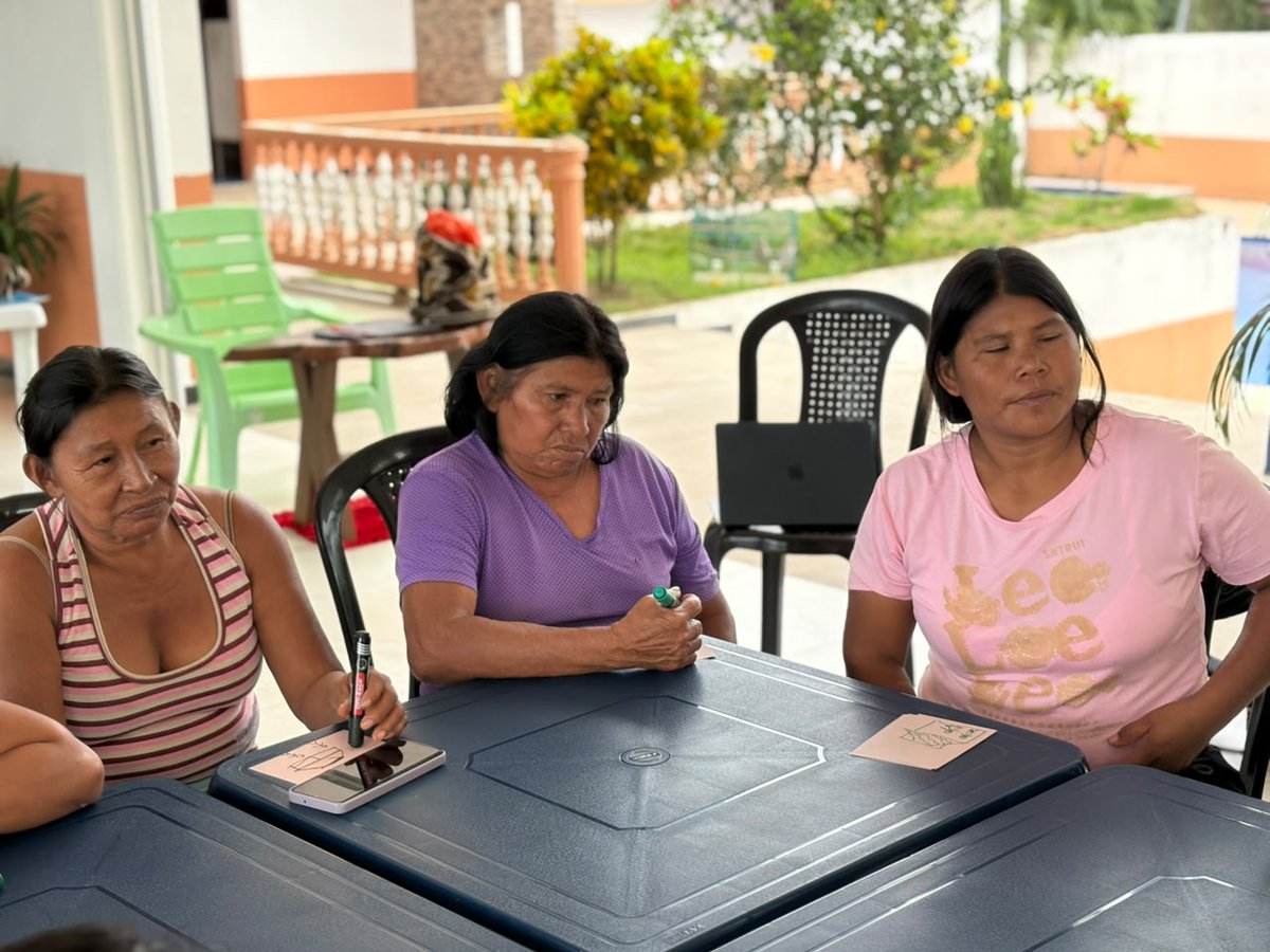 MinInterior's tweet photo. Durante la jornada, las mujeres del pueblo Jiw compartieron sus experiencias para construir de manera colectiva un Violentómetro contextualizado, una herramienta que contribuye a reconocer los distintos tipos de violencia y el nivel de peligro que representan https://t.co/nVU1ayZ4SN