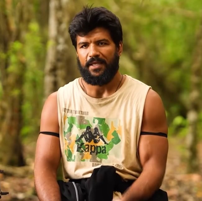 masterbilg1's tweet photo. nagi demişti benim ahımı alma yoksa burdan sakatlanarak gidersin diye ama ramazan ciddiye almayıp gülüp geçmişti.. naginin ahı tuttu gerçekten..😟 #Survivor2026 https://t.co/4I6hgCtx7w