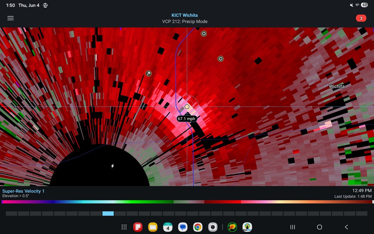 1LightningRod's tweet photo. Microburst signature about an hour ago near I-235 and Kellogg in west Wichita. 60 mph+ winds downed powerlines across 235, knocking out power to ~3K customers and bringing traffic to a standstill there. https://t.co/0qtdiQ8xoX
