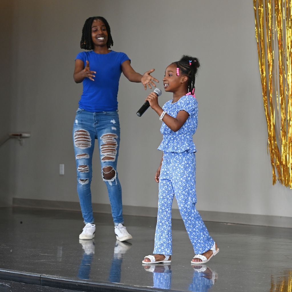 UCitySchools's tweet photo. #TBT: Move over, “America’s Got Talent”... Pershing’s Got Talent! 🌟

To wrap up the school year, Pershing students, staff, and families took the stage to showcase their talents! What a fun way to celebrate the year! ☀️💛 @UCSharonica https://t.co/bUo5OuJnmh