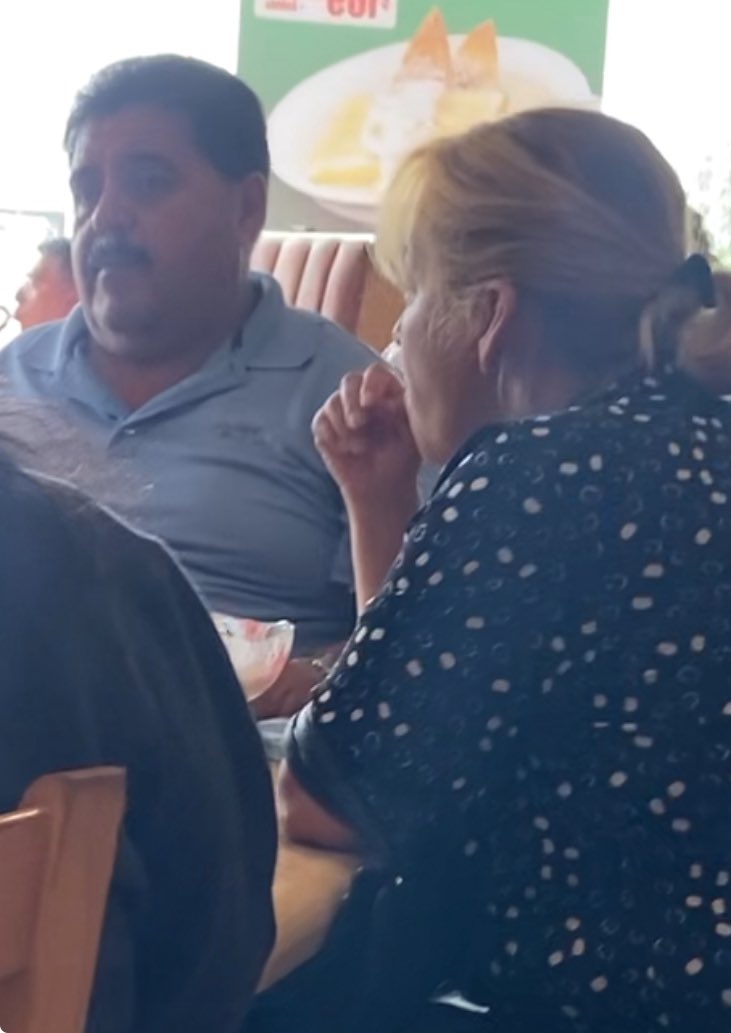 LAFAYETTERICO's tweet photo. Algo q no soporto es q @PueblaAyto @Gob_Puebla no sirven para nada y empresas como mi @VIPS_MX no tengan el cuidado d reglas básicas uno el lugar para minusválidos no debe ocuparse por gente q no lo es y según se protección civil no permite obstruir el paso y aquí pasa todo… https://t.co/MBluZvrItp