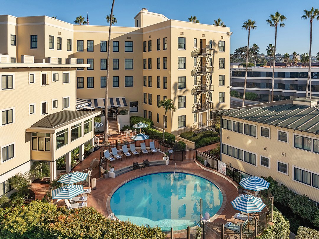 RanchandCoast's tweet photo. From rooftop pop-ups and luxury hotel packages to waterfront luaus and VIP adventures, these San Diego staycation experiences are worth booking now.

Discover them here: https://t.co/tPtvGs6JuF https://t.co/ehxFnFrKey