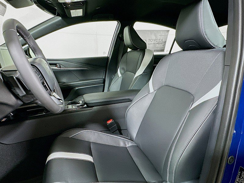 GrahamAutomall's tweet photo. The Toyota Camry blends efficiency and style with its all-hybrid powertrain, delivering impressive fuel economy and smooth performance while keeping every drive comfortable, reliable, and ready. Your Toyota is closer than you think at Graham Toyota: https://t.co/pt0i7TVjcH https://t.co/NmEbCKgwog