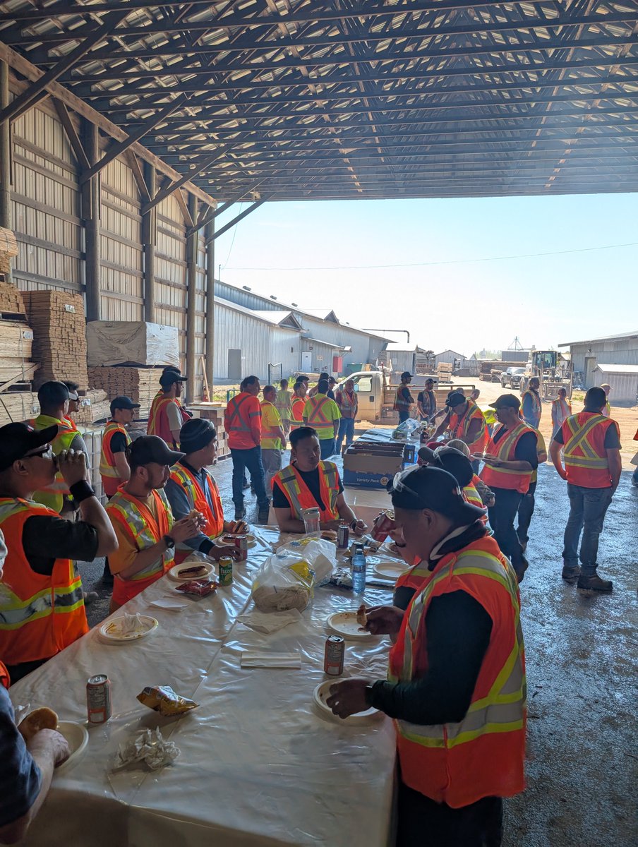 MarwoodLtd's tweet photo. Enjoying the sunshine and our company BBQ ☀️
Proud to celebrate the hard work and dedication of our team. #marwoodltd https://t.co/nLiysEQxIS