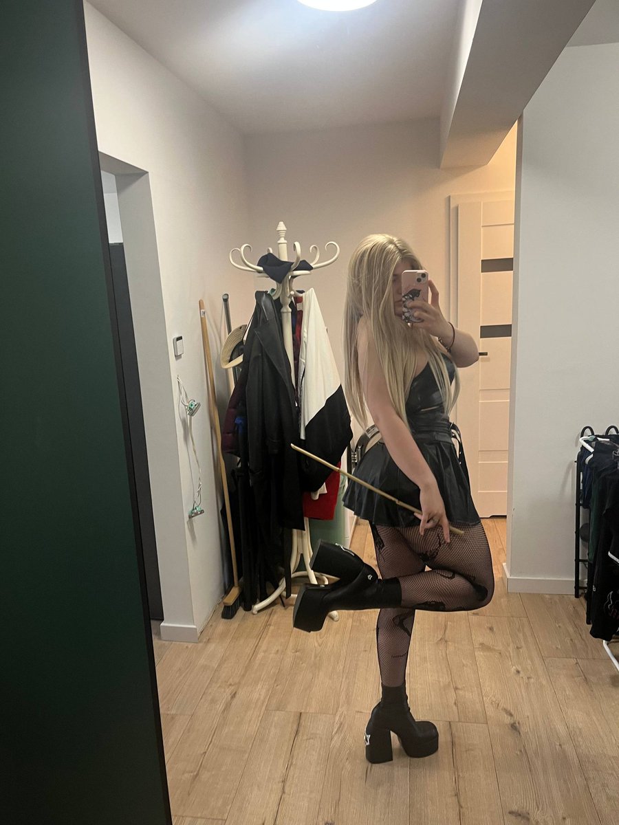 Goddes_Nadia's tweet photo. Zadanie brzmi 😈
Rt+Like =🚨🚨🚨 

Ale to wy wybieracie nagrodę 😈 jeśli do jutra rana godz 11 zobaczę 20 obs na moim Instagramie to każdy kto wyśle wykonanie zadanie w dm dostanie dużą nagrodę 😈 lecz jeśli nie będzie tych 20 obs na insta będzie tylko nagroda pocieszenia 💋

Królowa umysłu Nadia 👑