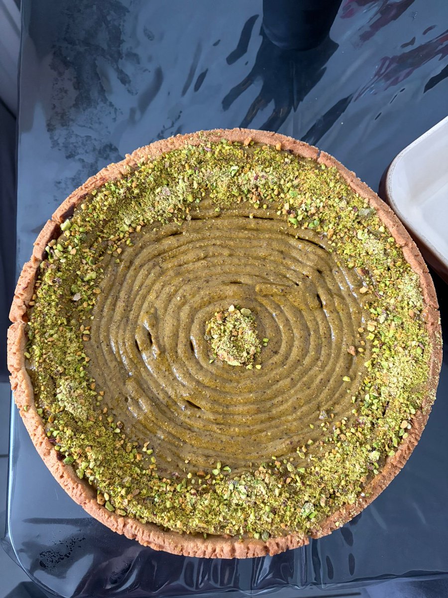 Leylaneeeee's tweet photo. J’ai reproduis la recette c’était incroyable (j’ai juste pas fais la ganache) https://t.co/cWzqzO4hCa