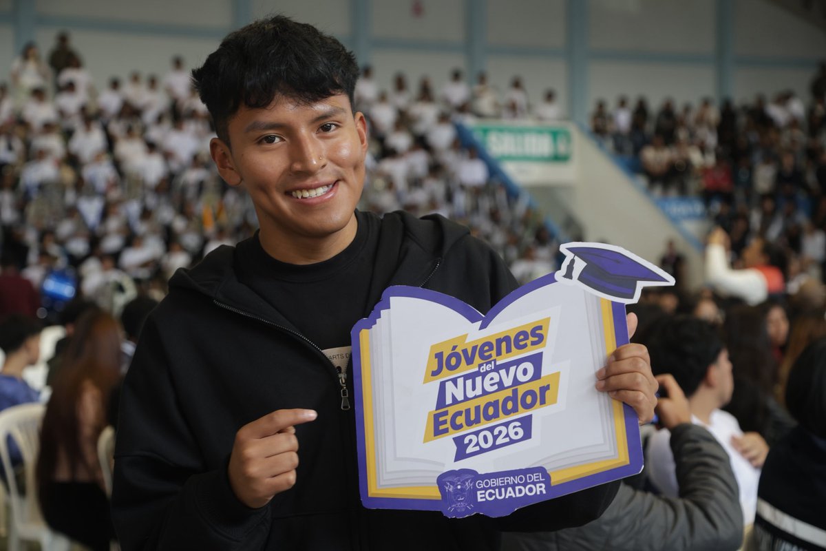 Adnecuadorok's tweet photo. TRANSFORMANDO EL PRESENTE Y EL FUTURO 💪🏻🧬🇪🇨
Hoy el presidente @danielnoboaok no está entregando solo becas: está abriendo caminos para que más jóvenes sigan estudiando y construyendo su futuro.

Las Becas Nacionales “Jóvenes del Nuevo Ecuador 2026” representan una inversión en talento, esfuerzo y oportunidades reales para quienes quieren prepararse, crecer y aportar al país.

Porque cuando un joven estudia, gana su familia, gana su comunidad y gana el Ecuador.

Postula hasta el 28 de junio:
https://t.co/DiwglYEuBL

El Nuevo Ecuador se construye con educación, oportunidades y jóvenes que avanzan.