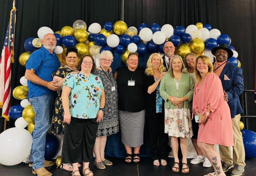 WilsonK12Tn's tweet photo. 🚌 HALL OF FAME CAREER! 🤩

We send our biggest and best congrats to WCS bus driver Mrs. Frances Theiring for being inducted into the Tennessee Association of Pupil Transportation’s (TAPT) Bus Driver Hall of Fame! 

1/.. https://t.co/dJZ9Qya24l