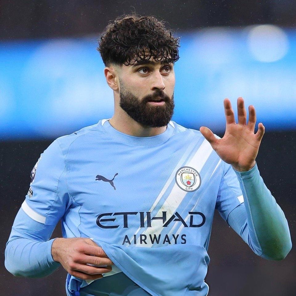 rmadoby's tweet photo. 🚨BREAKING: Joško Gvardiol has officially offered himself to Real Madrid. 

Gvardiol wants to leave Manchester City due to the departure of Pep Guardiola. 

[TransferFeed] https://t.co/QFEufsOsjP