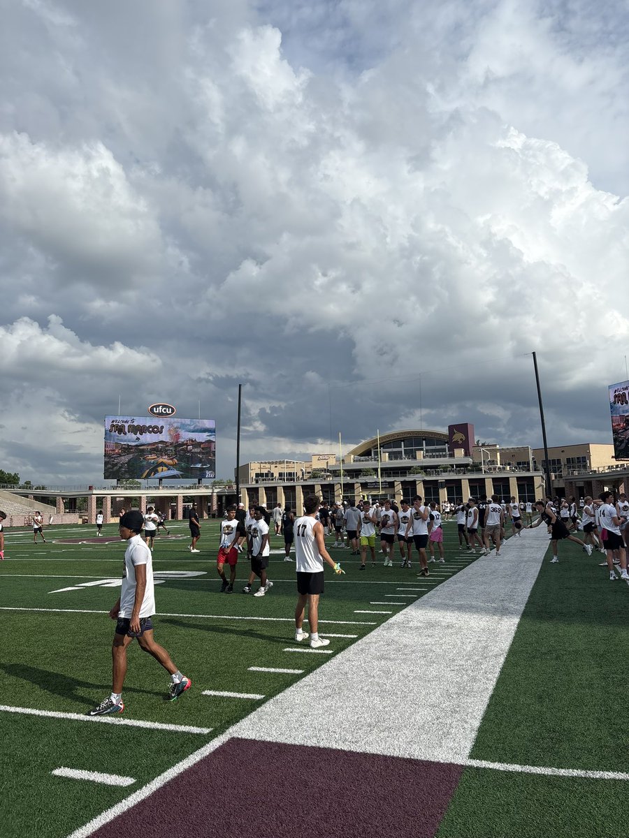 CatchitPat's tweet photo. I want to give a shoutout to Coach @GJKinne and his Staff over at @TXSTATEFOOTBALL for the welcoming hospitality that was shown towards myself and other coaches! Great Camp, Genuine energy, and was able to sharpen my tools as well! Thank you again Coach! https://t.co/agTIdesqlF