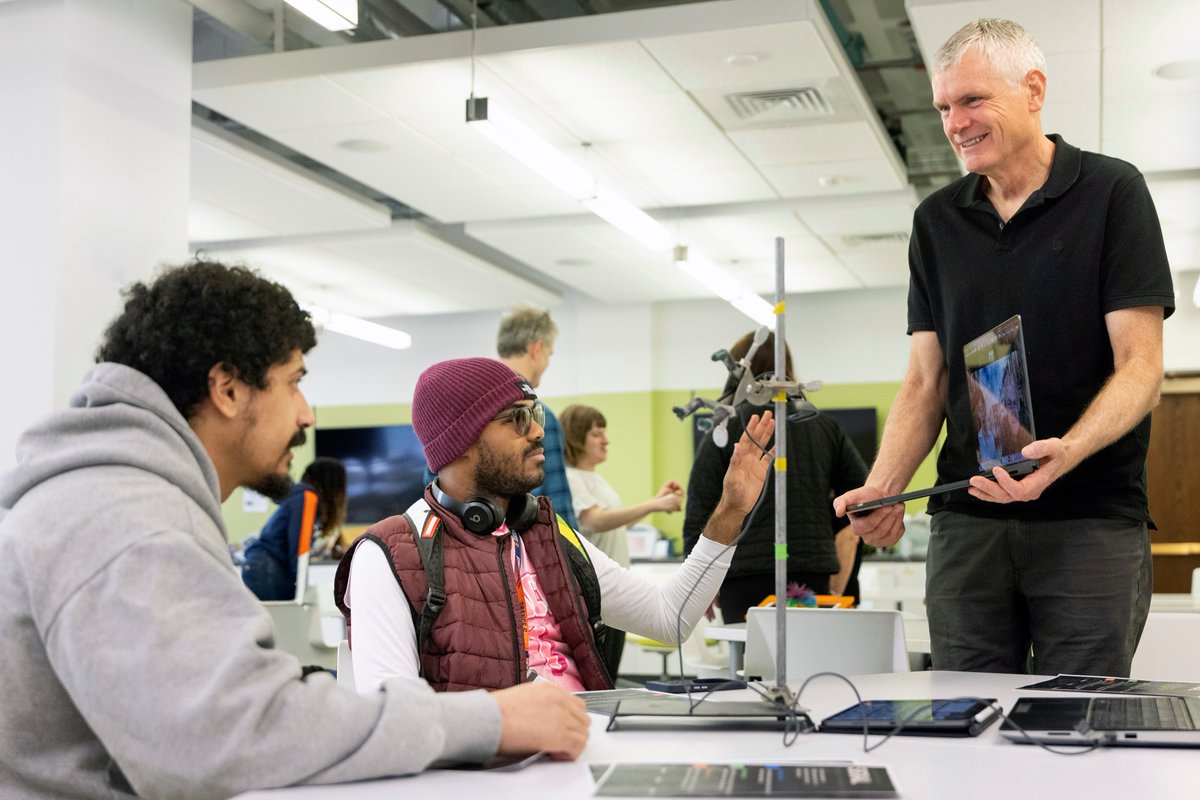 SyracuseU's tweet photo. #SyracuseU’s Intelligence++ program is where inclusivity meets entrepreneurship 💡 

The program equips students across various schools and colleges with the tools to create products and services that promote an accessible campus community. 

Learn more: https://t.co/sjLVf1RlxI https://t.co/zyQuBllVW3