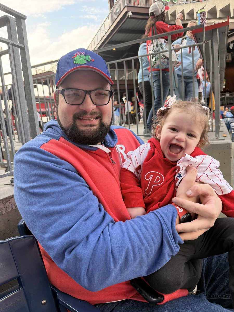 harpm2012's tweet photo. @jpep20 Would love to meet up with you guys and have you two meet Scarlett. https://t.co/B0DHBw3oju