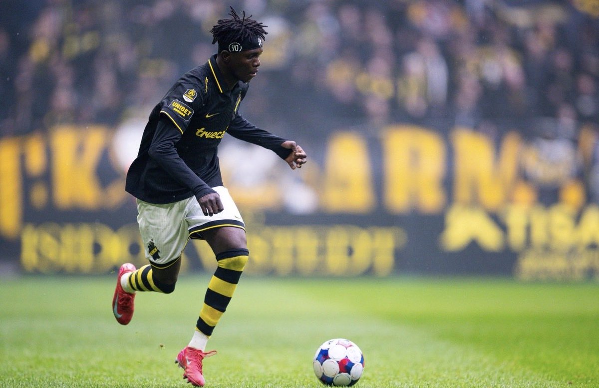 Kadballers001's tweet photo. Zadok Yohanna, the current hottest thing in the transfer market right now. Have watched him played a lot of times 💪 https://t.co/N4dQZPwq1L
