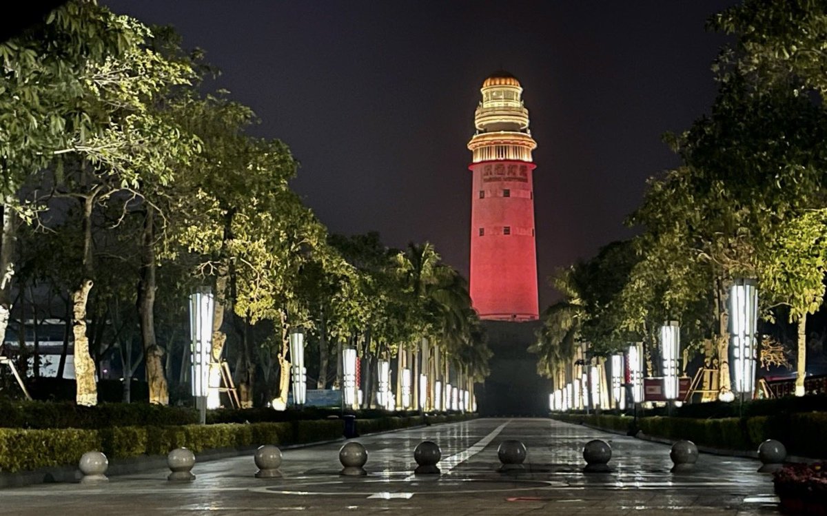 hengjieliu's tweet photo. 世界政府是当代历史的滚石洪流，它奠定了人类精神世界美和价值基础，它是广义经济学能量价值尺度秩序框架内物质和能量代谢的最自洽的结构和趋势，它催人奋进的那种力量是美的价值判断和深远的感知。

因此广义经济学，它是世界精神的基础，是世界新生文化前进的动力。
一切的社会结构，包括阶级和阶级矛盾，精神与文化都是社会物质运动，在广义经济学能量价值尺度秩序下多维时空的投射。

广义经济学不仅是全人类思想的丰碑，更是世界文明下一个进程中引领全人类前行的灯塔。

它的美在于它的科学和先进性，在于它是全人类思想的共同结晶……