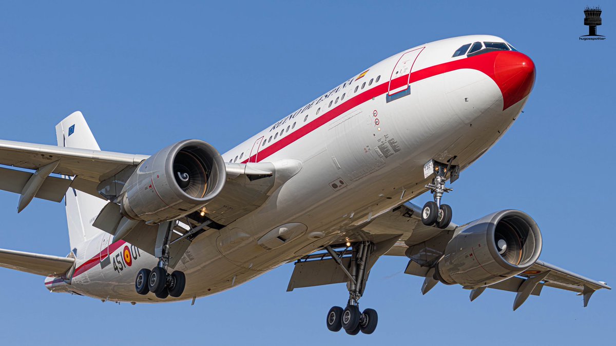hugosspotter's tweet photo. “Lince 01 autorizado a aterrizar pista 04 derecha”.

Breve visita ayer a la Base Aérea de San Javier de este Airbus A310-300 del Ala 45 del Ejército del Aire y del Espacio.

#airbus #a310 #ala45 #ejercitodelaire #academiageneraldelaire #BASanJavier https://t.co/2zouDFV07k