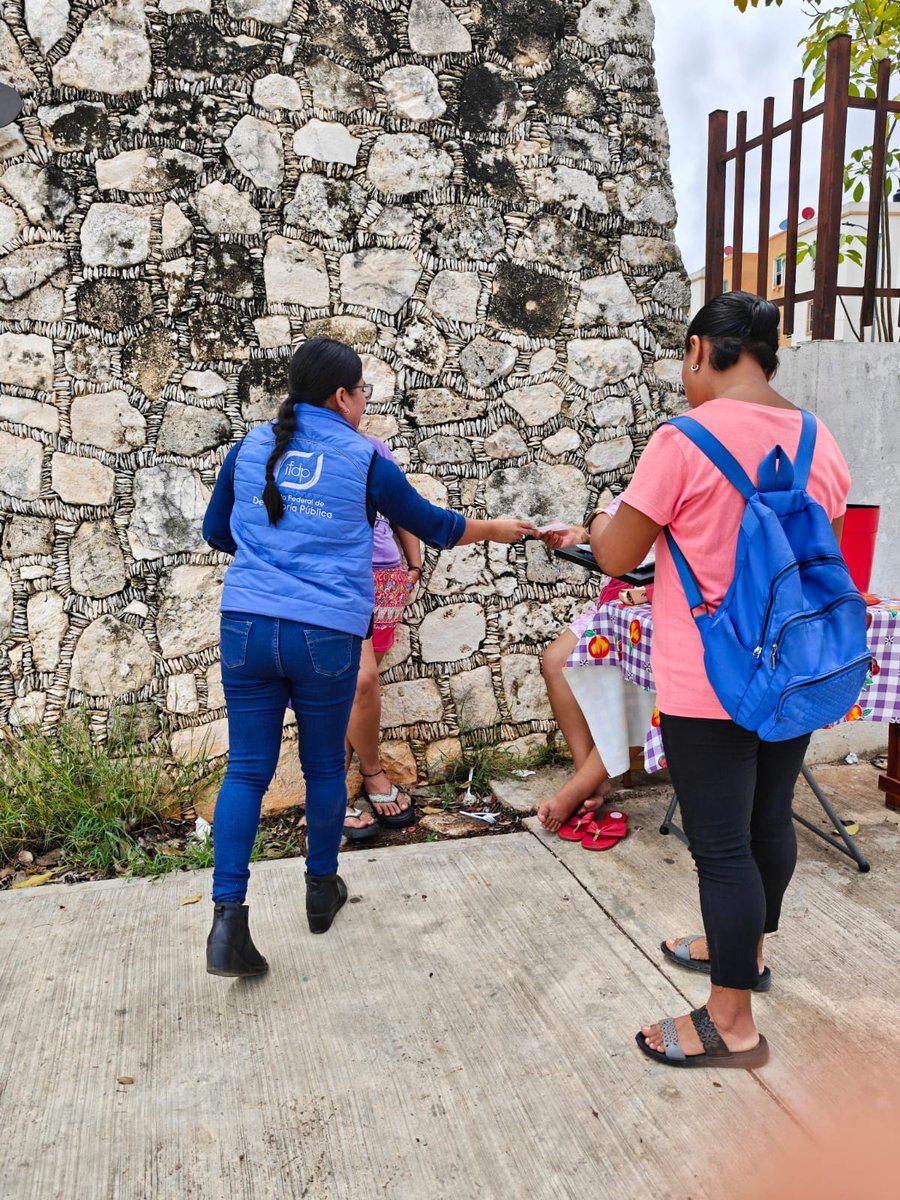 ifdpcampeche's tweet photo. El IFDP Campeche realizó brigada en Ampliación Samulá para orientar sobre el derecho al agua y sus servicios gratuitos. 💧⚖️
#IFDP #Campeche #Derechos https://t.co/kygfkJ5GJD