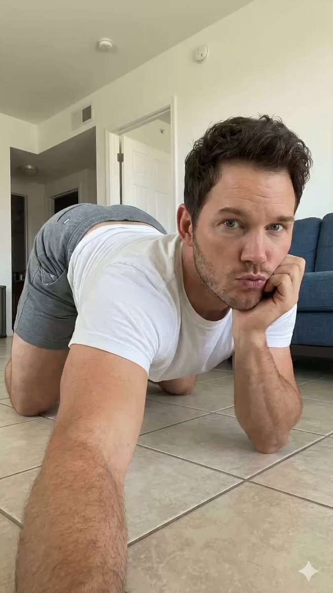 dudes_yeah's tweet photo. Sniff his butt dude https://t.co/rglwKQKwzB