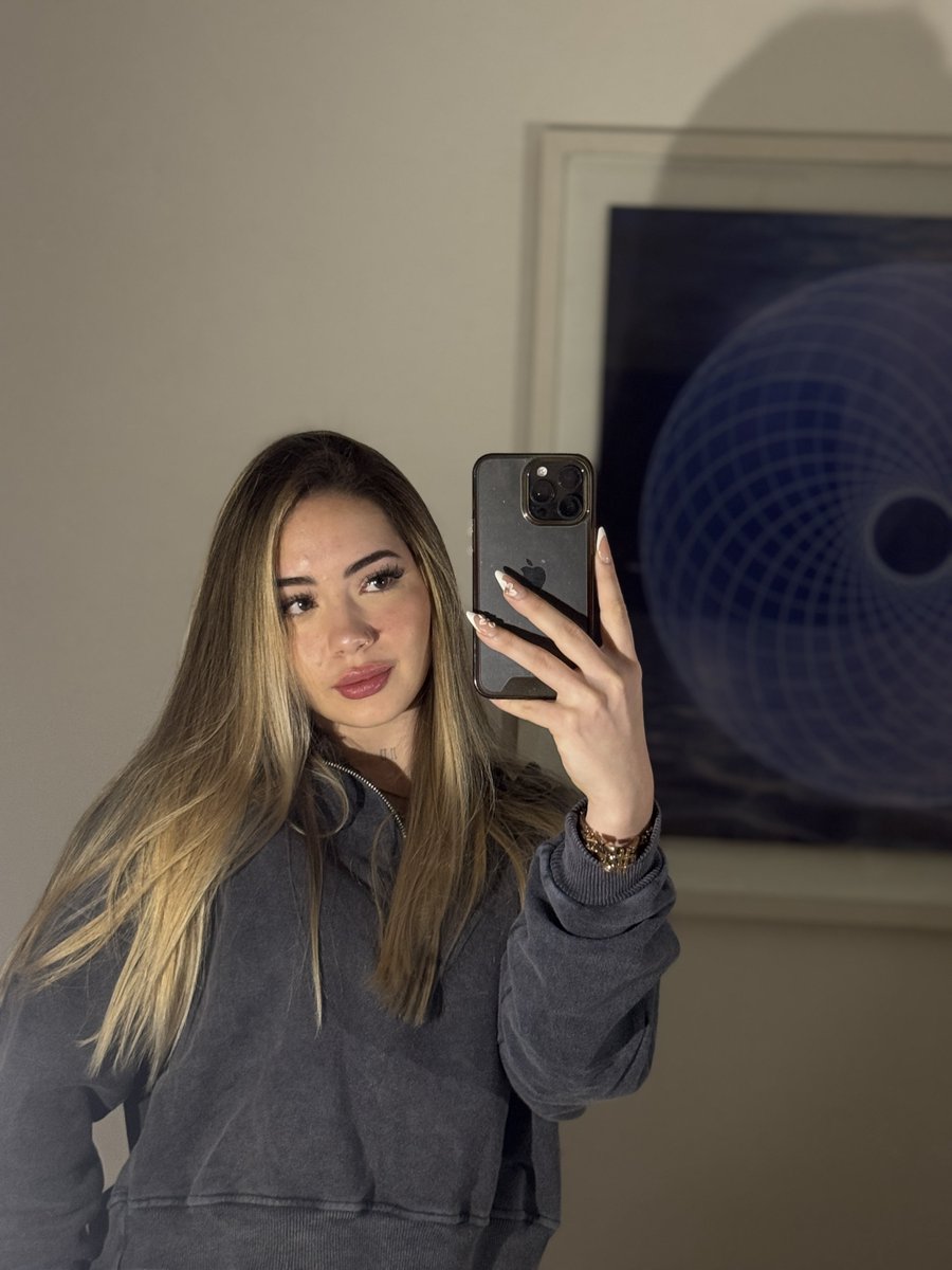 Giuliaxft's tweet photo. Can you dm me I’m so bored rn 
🔗 in bio https://t.co/pn54oZDGmt