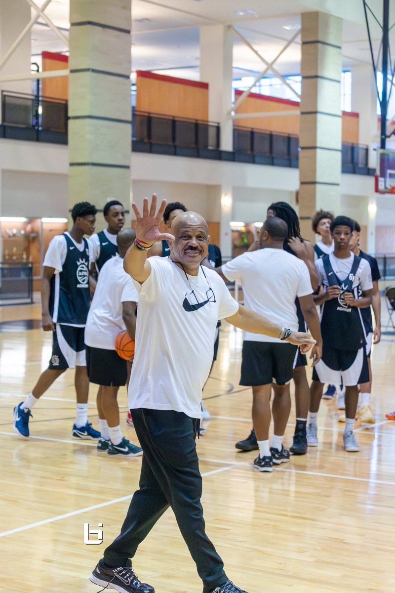 AnalyticalCoach's tweet photo. Nike Jr EYBL 🔝 100

📍 Houston,Tx

📸 @Ballislife https://t.co/4Es9SwVfbH
