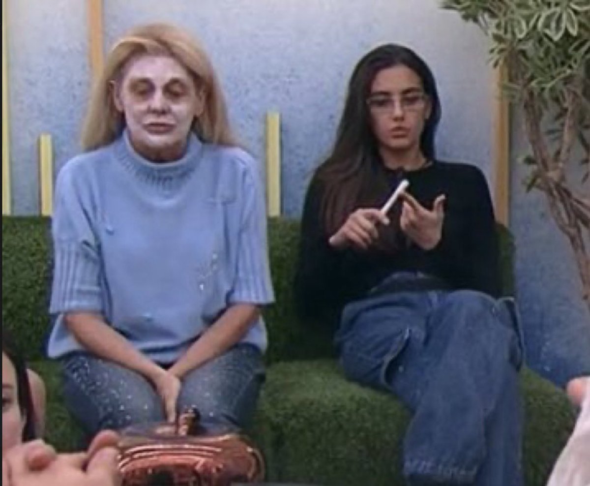 FreeBonBec's tweet photo. The contestants leave the island without knowing who won because the production team physically records fake endings for each finalist 😏 😳
#zeudiners #GoodLuckZeudi https://t.co/LWKVcirayV