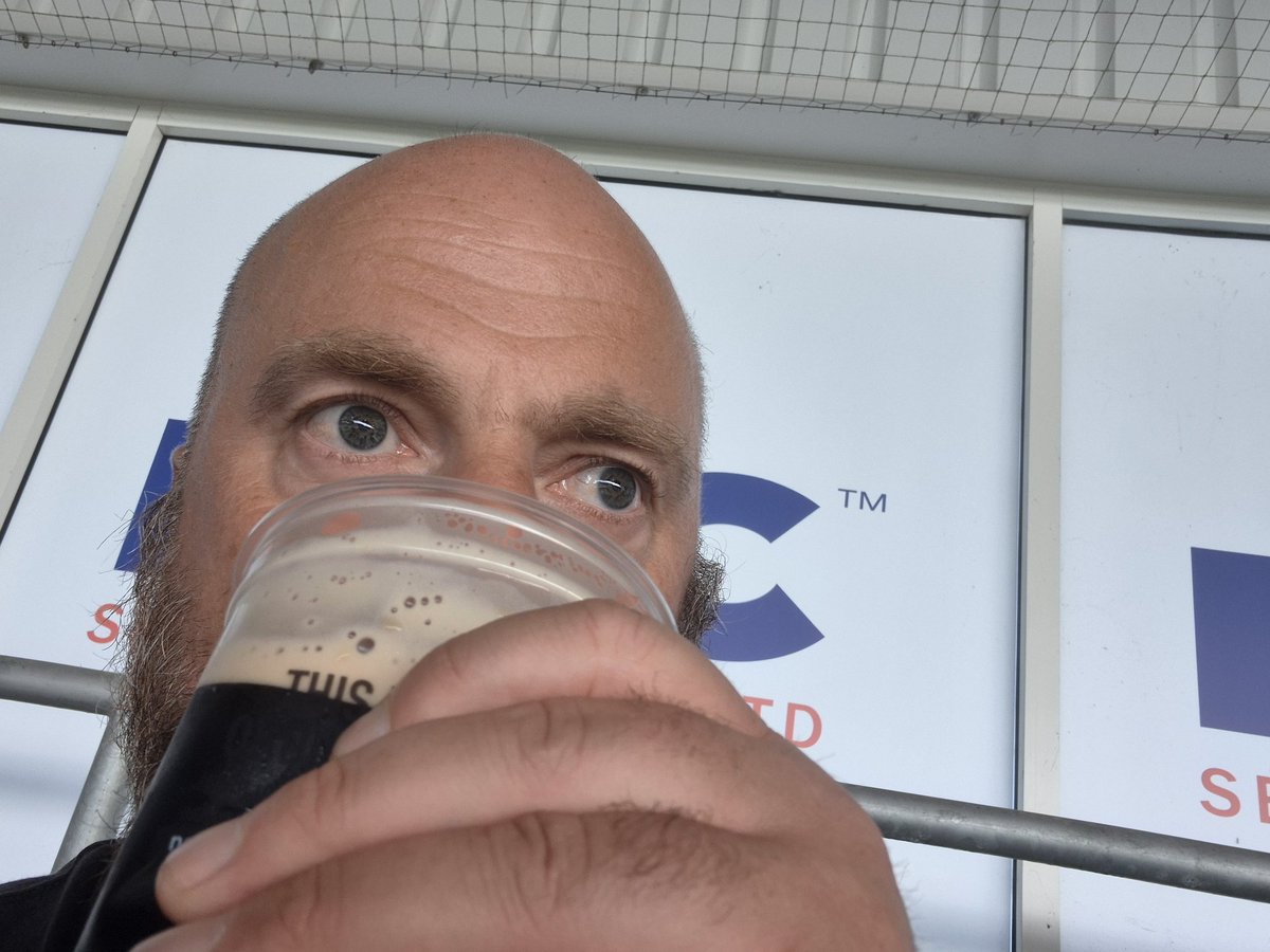 awedgewood's tweet photo. Come on Leeds! https://t.co/vaAa6M11k6