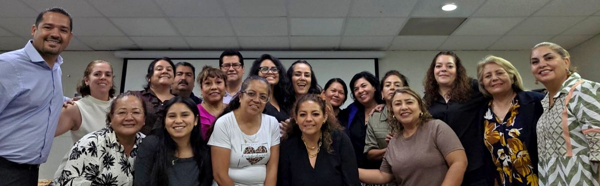 OfMayorSLP's tweet photo. La Oficialía Mayor de Gobierno del Estado dio el curso Calidad en el servicio, a personal del Supremo Tribunal de Justicia, impartido por Juan Carlos Chávez Guadarrama. #ElCambioSeVive #PotosiSinLimites #RicardoGallardoCardona https://t.co/WSEfbLP5QC