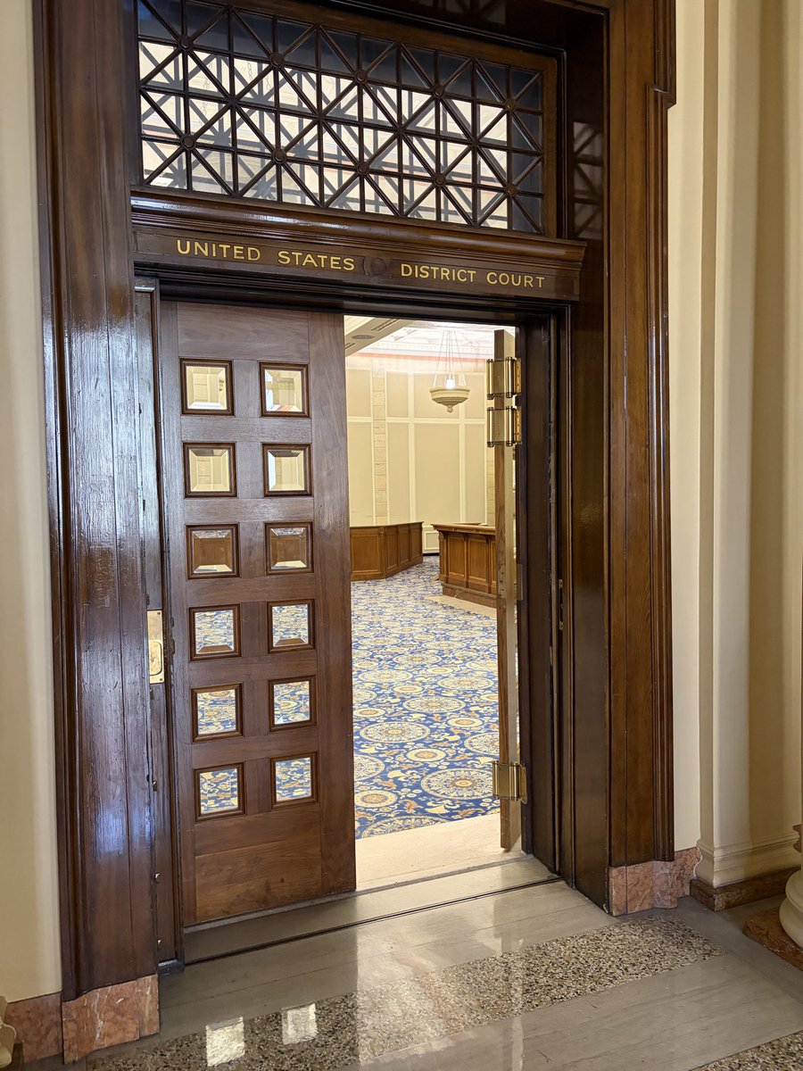 Particular_Drew's tweet photo. The original Iowa federal district courtroom https://t.co/TXXzdwN3bG