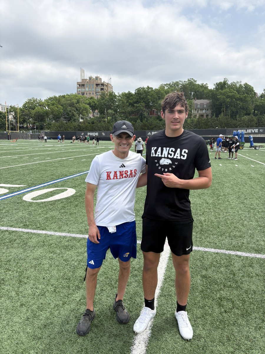 colton71572's tweet photo. Thanks @KU_Football for having me at camp yesterday I had a great time!!🔵🔴
@CoachLubick @mansfield_fb @Coach_QuestHuff @CoachGeorgeMHS @CoachCPulliam https://t.co/d3247wvIGf
