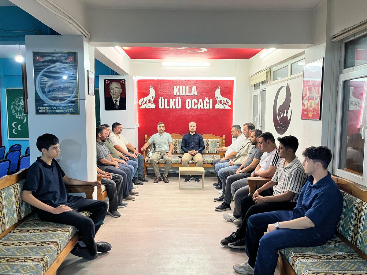Kulaulkuocaklar's tweet photo. Ülkü Ocakları Kula İlçe Başkanlığı olarak her perşembe akşamı düzenlediğimiz Kur'an-ı Kerim Tilavetine katılan tüm misafirlerimize teşekkür ederiz. https://t.co/MkXoVnzjSc
