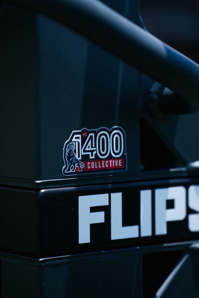 gojsutigersfb's tweet photo. Adding some new things to the team 😎 | @TheFlipSled 

Thank You @kc1400collectiv 

#GuardTheeYard https://t.co/KI44ueizw5