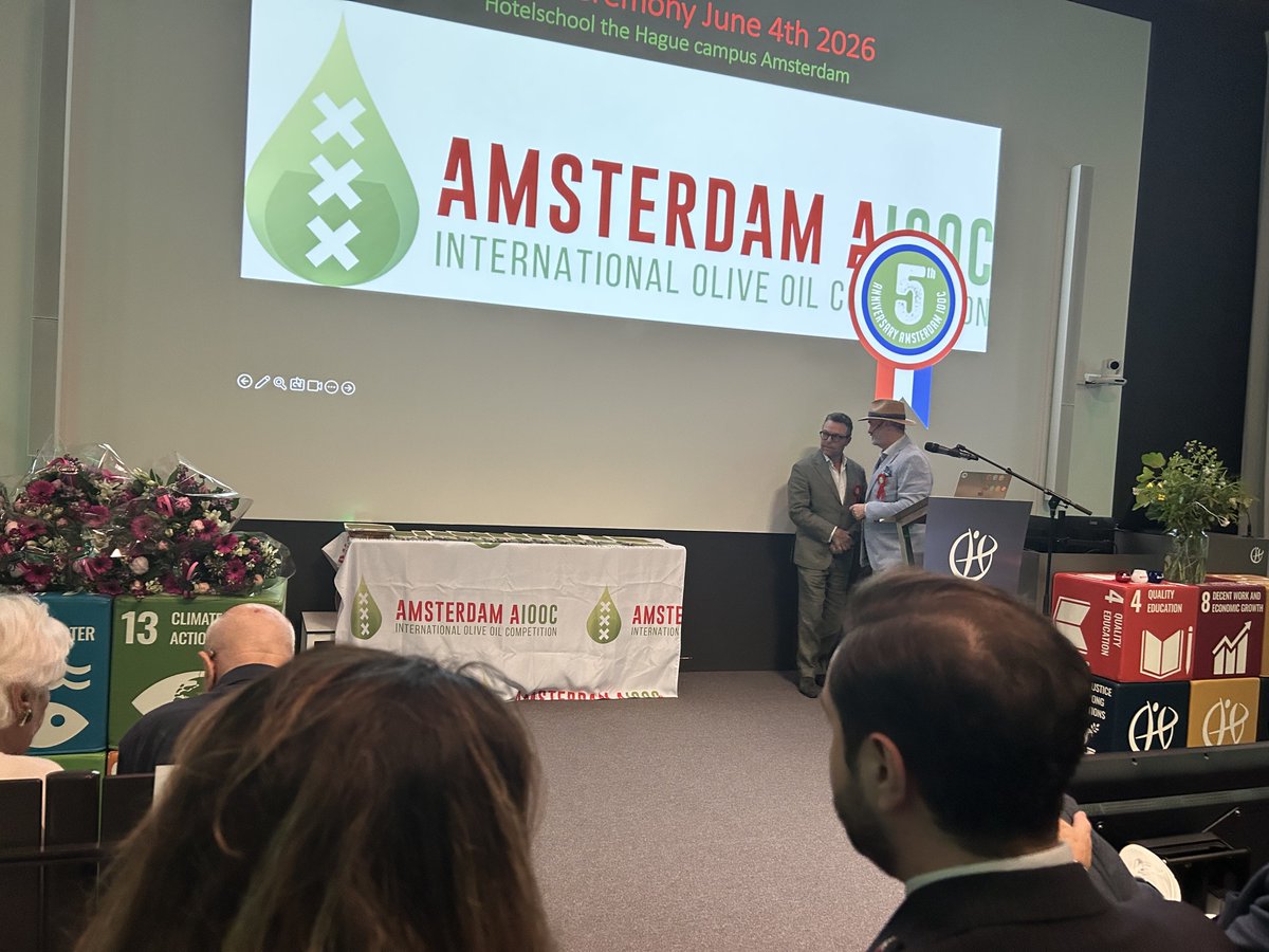 Maroc_Amsterdam's tweet photo. # Amsterdam.                            Moroccan🇲🇦olive oil producers were honored and received awards and distinctions on June 4th at the fifth edition of the Amsterdam🇳🇱International Olive Oil Competition, highlighting the excellence and global recognition of Moroccan olive oil https://t.co/qGkq9qoc9D