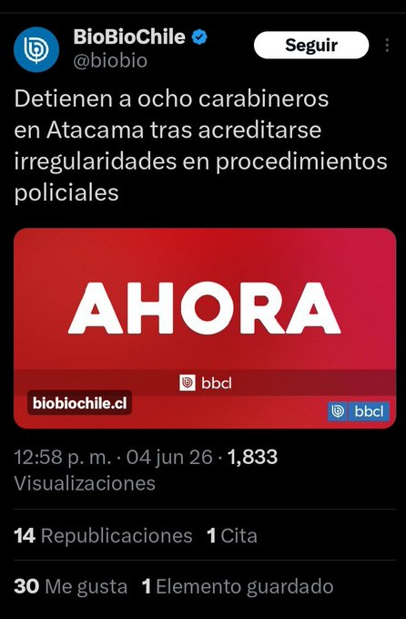 JzConstant's tweet photo. En el dia los carabinero agreden salvajemente a jóvenes por manifestarse contra kast y en la noche los carabineros salen a cometer delitos ? Como dijo que se llama ese país ?  #HastaCuandoCarabineros #DelincuentesConUniforme https://t.co/K1cqtQuevO