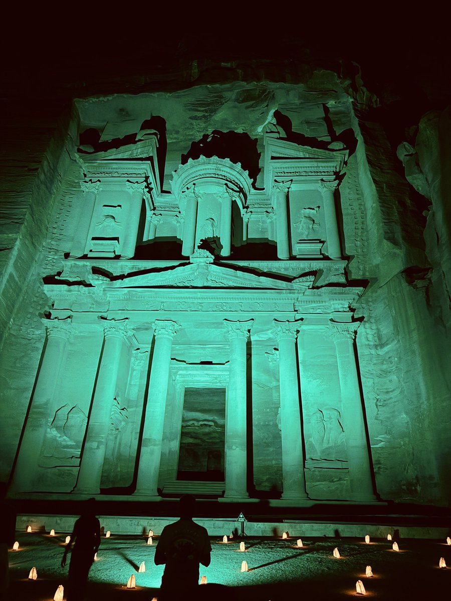 Anyextee's tweet photo. Petra by night.

The ancients carved a city from stone.

The deeper challenge is carving wisdom from experience.

📍 Petra, Jordan https://t.co/yGUbNg8opZ