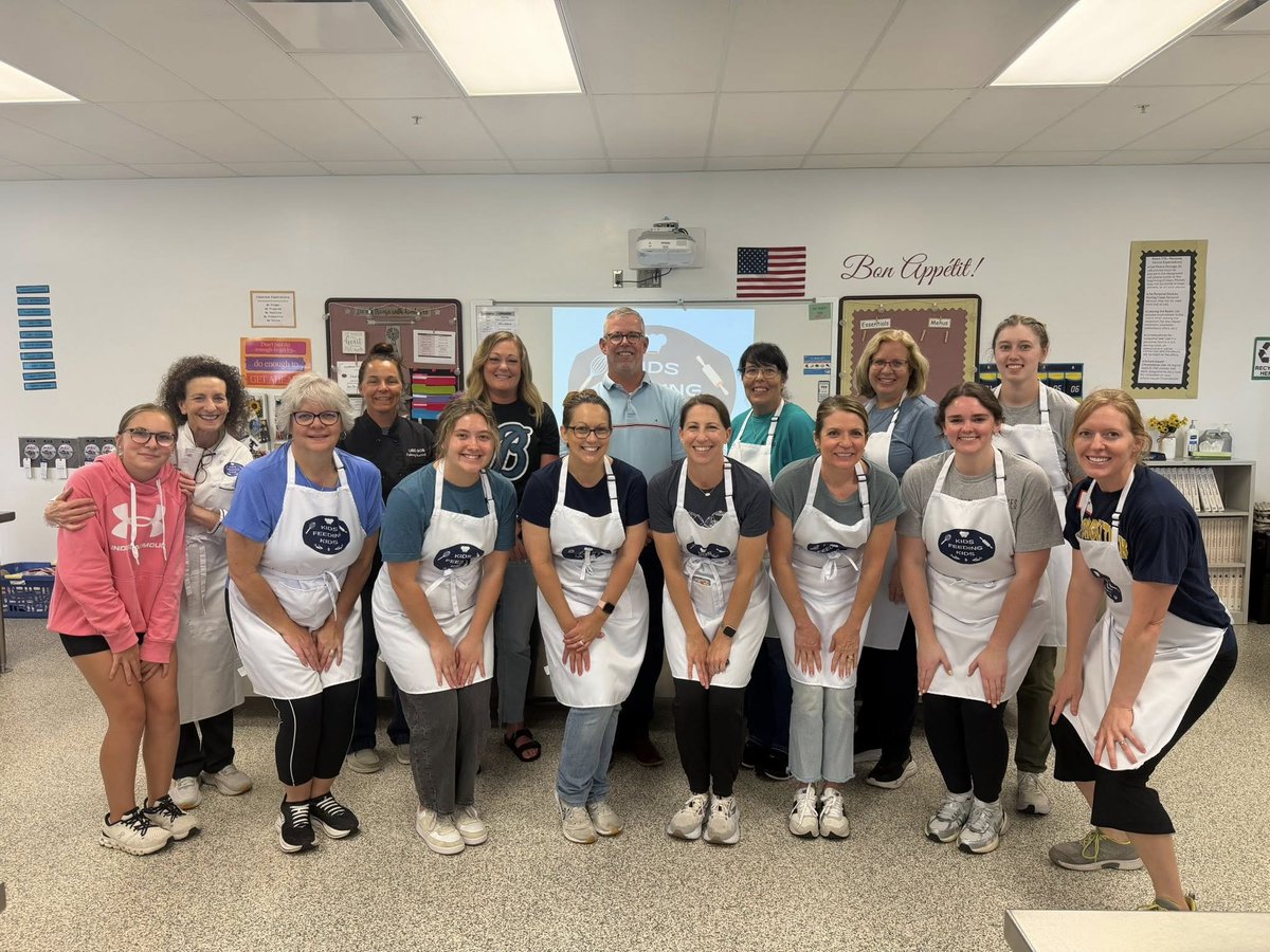 USD305Central's tweet photo. Central is proud to recognize our culinary teacher, Jenn Fritz, for spending this week training educators and staff for the Kids Feeding Kids program and helping expand its reach across the region.
#BuiltDifferent #305GrowsGreatness #WeaReSC https://t.co/OV5i8iZnDs