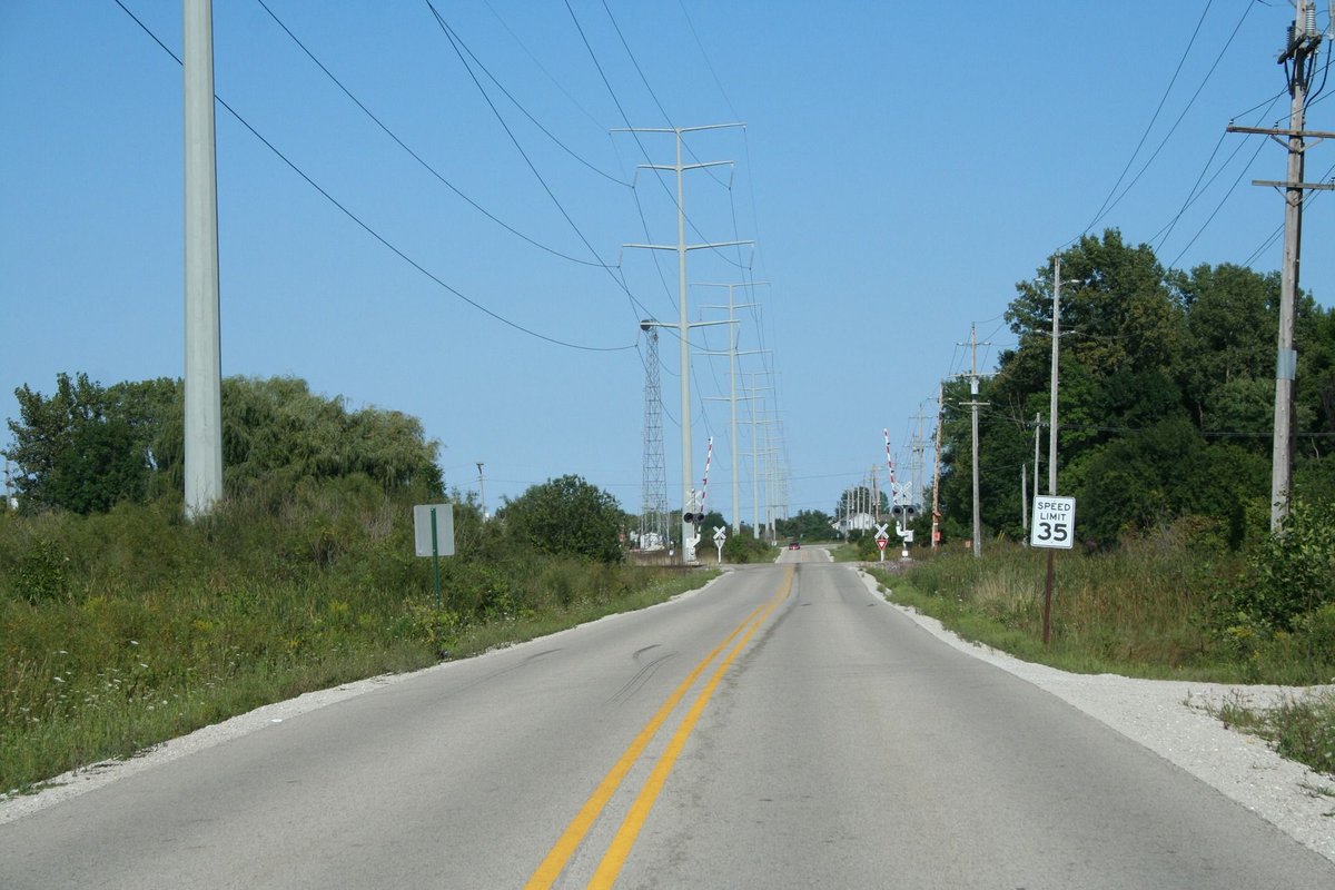 PlPrairieWI's tweet photo. Starting at 3:30 p.m. today, Bain Station Road from Green Bay Road to 88th Avenue (CTH H) will be closed for an emergency railroad crossing repair. 

This closure is expected to take place until 9:30 p.m. today.

Thank you for your patience and understanding. https://t.co/Wu0JUUsfXn
