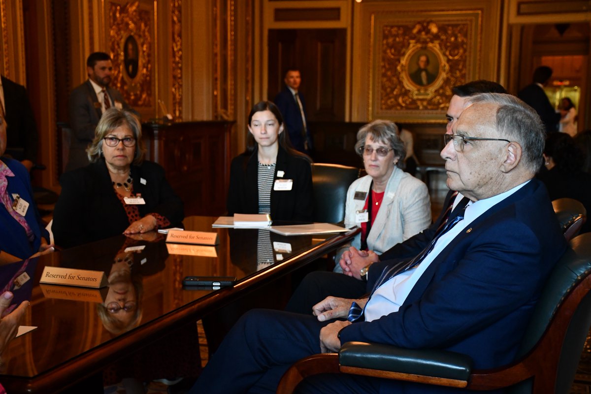 JohnBoozman's tweet photo. Great to welcome @ArFB women farmers and agricultural leaders to Washington for @FarmBureau’s ACE Summit.

Their advocacy and dedication to agriculture strengthen Arkansas’s farm economy and rural communities. As we recognize the International Year of the Woman Farmer, we celebrate their contributions and reaffirm our commitment ensuring their voices help shape the future of the industry. #ARinDC