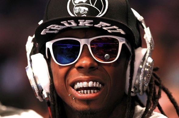 Sound_Scrape's tweet photo. Lil Wayne wearing his $1 million dollar diamond encrusted Beats by Dre headphones at the 2012 NBA All Star Game 🎧 https://t.co/EvsZpoIY71