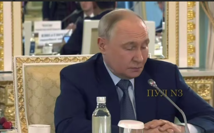TT_TTINFO's tweet photo. Путин дал понять, что выход ВСУ из Донбасса является условием для мира в Украине и другие заявления президента на встрече со СМИ на ПМЭФ-2026

Читать новость: https://t.co/4ZZqHTHlnr https://t.co/i73ukR2kMC
