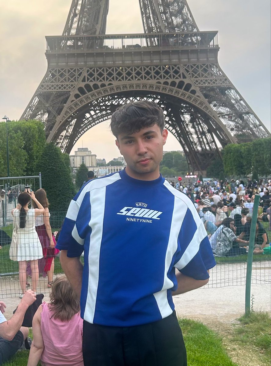 dohan5_'s tweet photo. I ❤️ PARIS https://t.co/v7OH9NFBwD