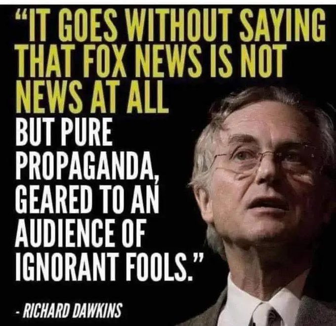 Rokeeraccoon's tweet photo. @atrupar This kind of dumbass is why Fox is such a joke. https://t.co/qtzYh3xxZT